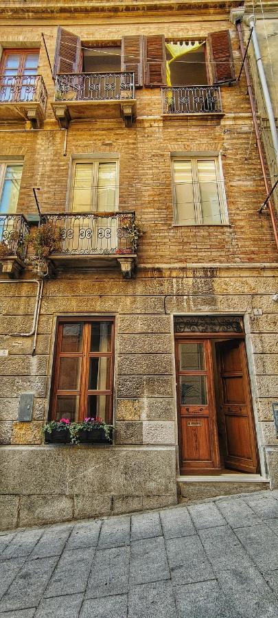 Almari Bed & Breakfast Cagliari Bagian luar foto