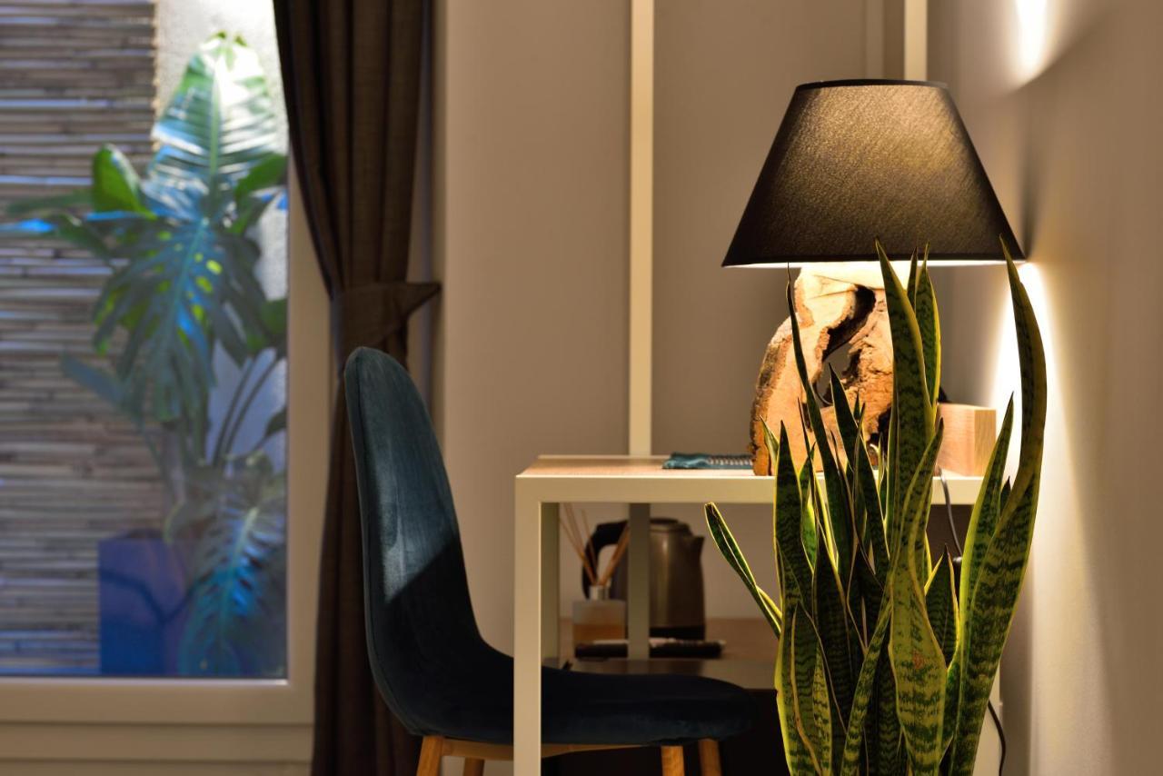 Almari Bed & Breakfast Cagliari Bagian luar foto